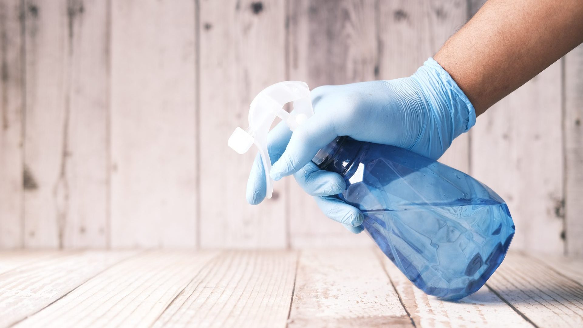 Detail-oriented cleaning experts using state-of-the-art equipment and good-quality products to achieve spotless and hygienic results in homes or businesses